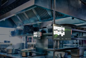 Professional kitchen display running Annoncer